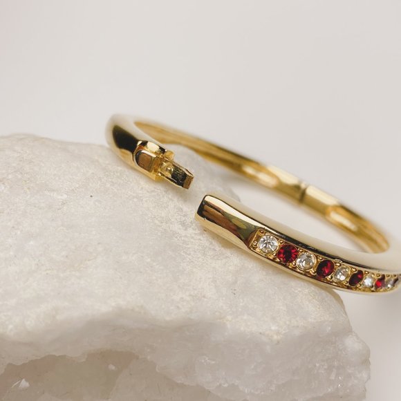 Red Clear Rhinestone Jewel Crystal Gold Tone Clamp Bangle Elegant Bracelet - Picture 5 of 12